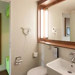 Campanile Nature - Sud Aeroport 3* Πουατιέ