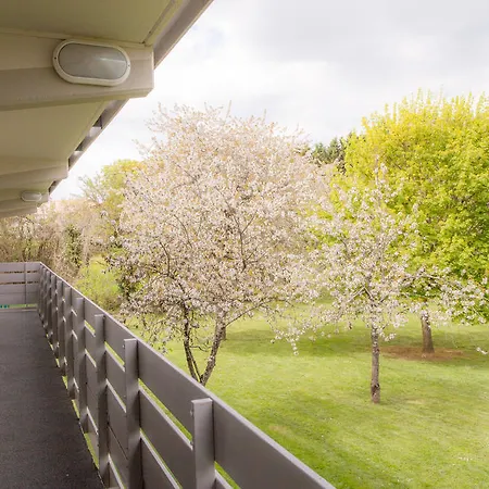 Campanile Nature - Poitiers Sud Aeroport מלון 3*