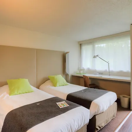 Campanile Nature - Poitiers Sud Aeroport 3* פואטייה