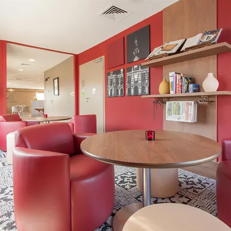 Campanile Nature - Poitiers Sud Aeroport Hotel Poitiers