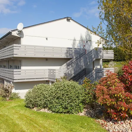 מלון Campanile Nature - Poitiers Sud Aeroport