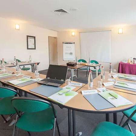 Campanile Nature - Poitiers Sud Aeroport