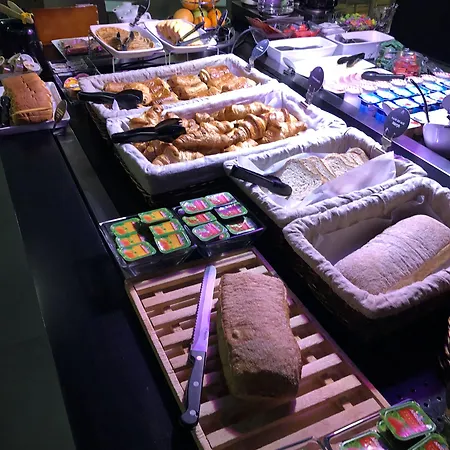 Campanile Nature - Poitiers Sud Aeroport 3* Poitiers