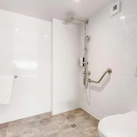 Campanile Nature - Poitiers Sud Aeroport Hotel