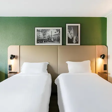 Hotel Campanile Nature - Poitiers Sud Aeroport 3*