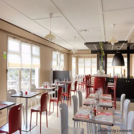 Campanile Nature - Poitiers Sud Aeroport 3*