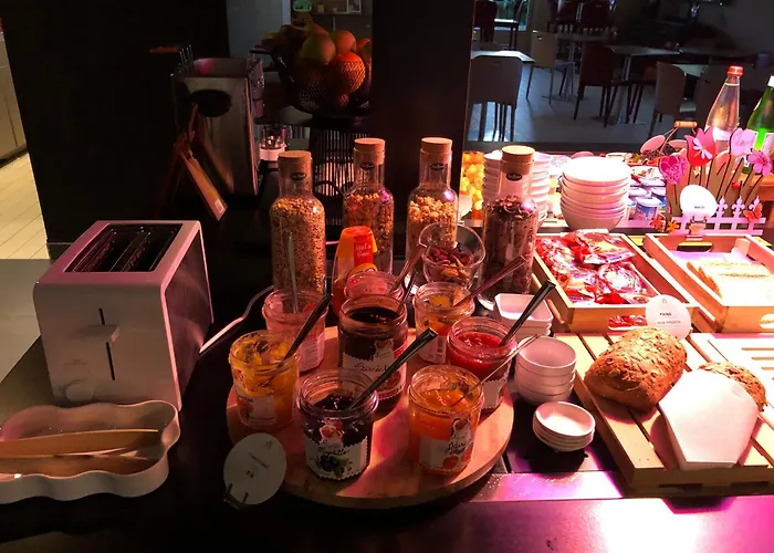 Campanile Nature - Poitiers Sud Aeroport Hotel 3*