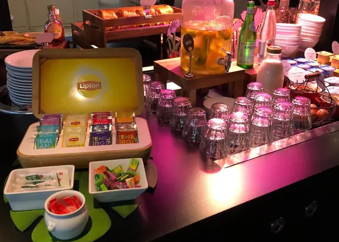 Hotel Campanile Nature - Sud Aeroport Poitiers