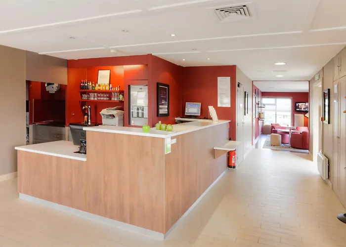 Campanile Nature - Sud Aeroport Hotel 3*