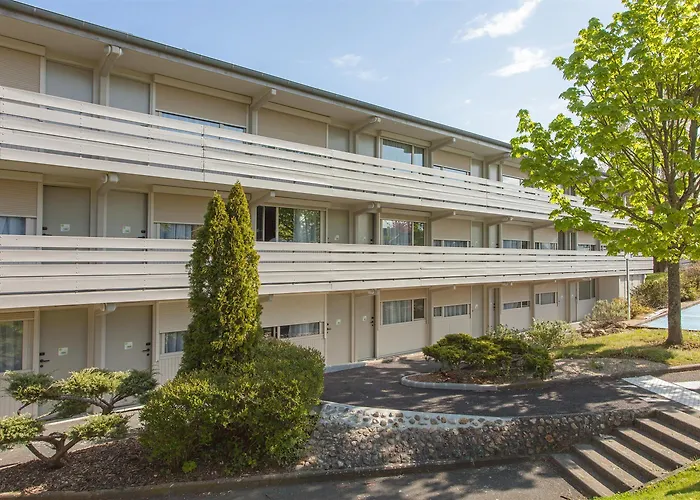 Hotel Campanile Nature - Sud Aeroport Poitiers