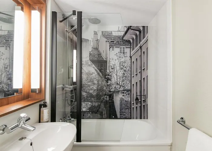 Campanile Nature - Poitiers Sud Aeroport Hotel 3*