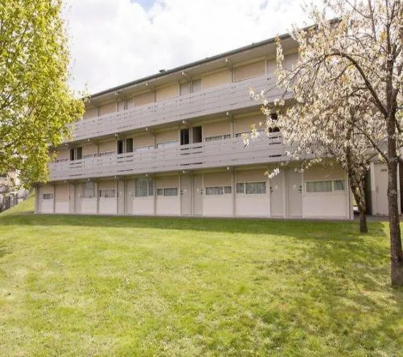 Campanile Nature - Poitiers Sud Aeroport Hotel 3*